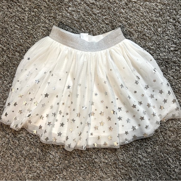Girls white layered skirt with silver stars and silver waist band Size L - Picture 3 of 8